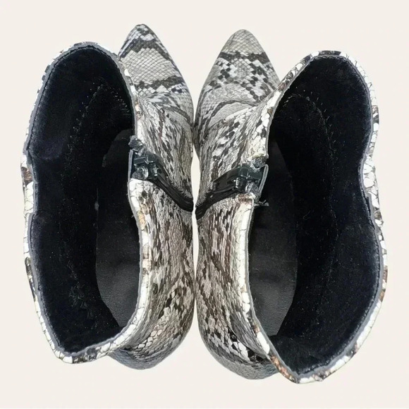 Women’s QUPID ANKLE BOOTIES FAUX SNAKE‎ SKIN SIZE 7.5 - Picture 11 of 15